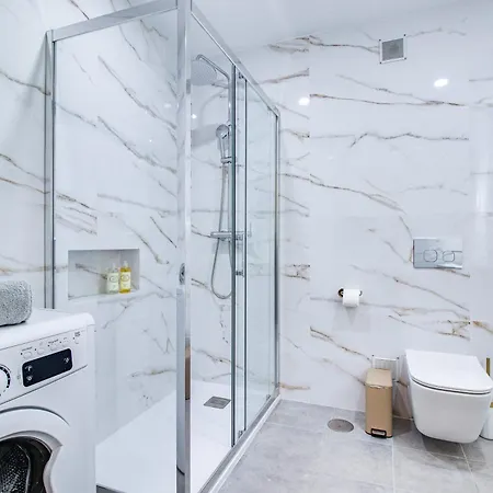 Apartamento Seaside Retreat With Pool, Ac, And Fast Wi-fi