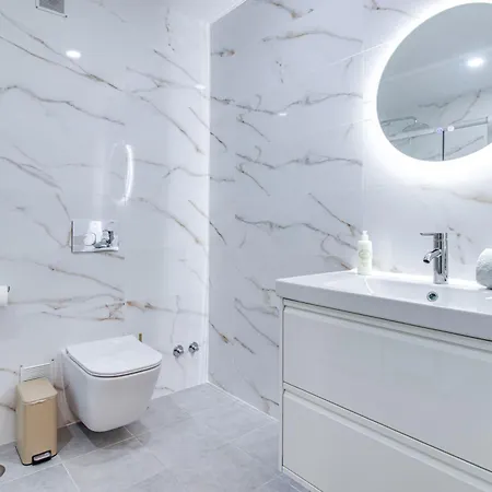 Seaside Retreat With Pool, Ac, And Fast Wi-fi Apartamento Albufeira