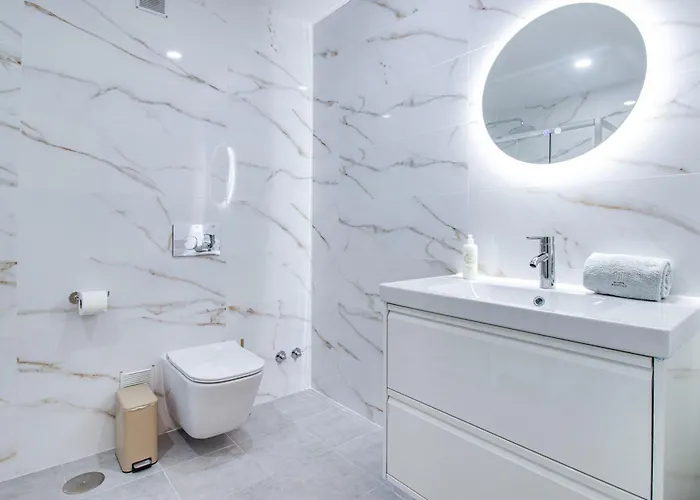 Seaside Retreat With Pool, Ac, And Fast Wi-fi Apartamento Albufeira