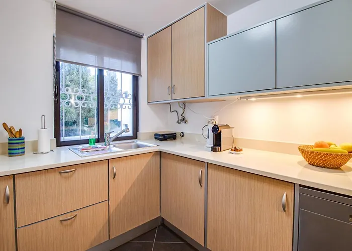 Seaside Retreat With Pool, Ac, And Fast Wi-fi Albufeira