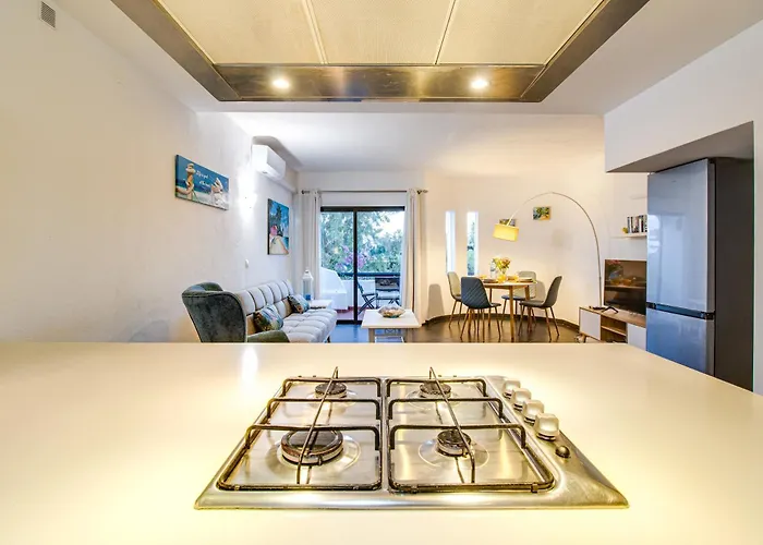 Seaside Retreat With Pool, Ac, And Fast Wi-fi *