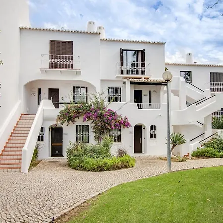 Seaside Retreat With Pool, Ac, And Fast Wi-fi Apartment