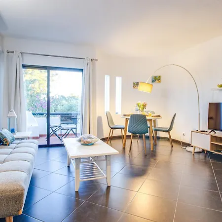 Seaside Retreat With Pool, Ac, And Fast Wi-fi * Albufeira